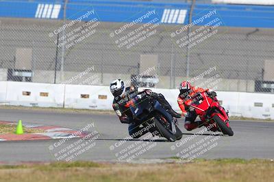 media/Nov-26-2022-Fastrack Riders (Sat) [[b001e85eef]]/Level 3/Session 3 Outside Turn 9/